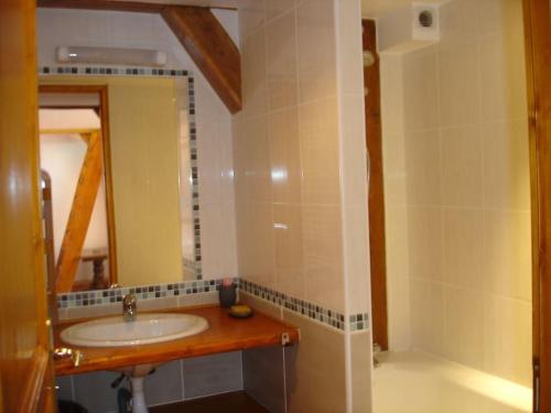Appart T3 de charme sous les toits Jausiers 6 pers