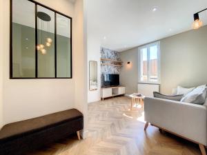 AppartChic - appartement standing - plein Centre & Parking privé