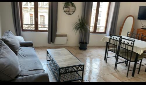 Appartement 1 chambre, dieppe centre draps non inclus