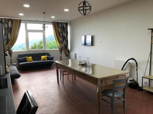appartement 10 couchages le lioran bord rando/ski