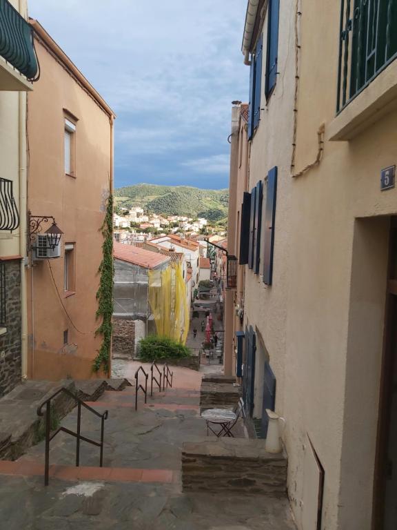 Appartement 1er étage banyuls sur mer départs et arrivées les samedis 1er étage 5 Rue Napoléon, 66650 Banyuls-sur-Mer