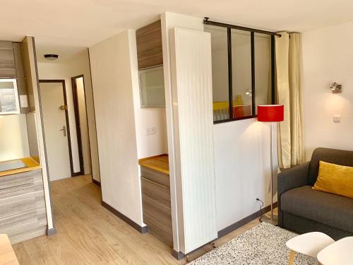 Appartement 1ère ligne VUE PORT avec balcon, piscine
