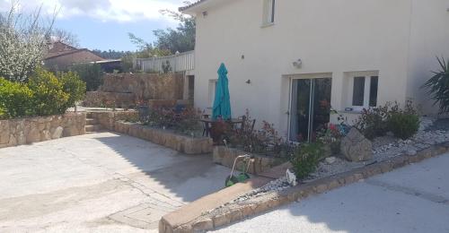 Appartement 2 chambres 5 minutes de la rivière et 10 de la plage