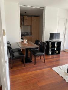 Appartement 2 chambres avec parking privé gratuit