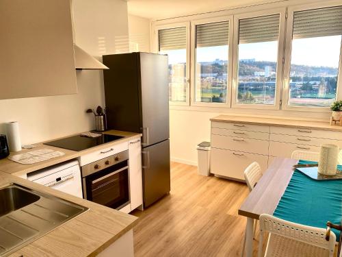 Appartement 2 chambres, cosy, très lumineux, entièrement rénové et équipé