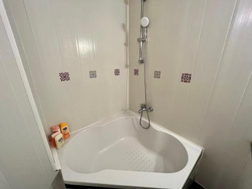 Appartement 2 chambres - lits king size - wifi - baignoire