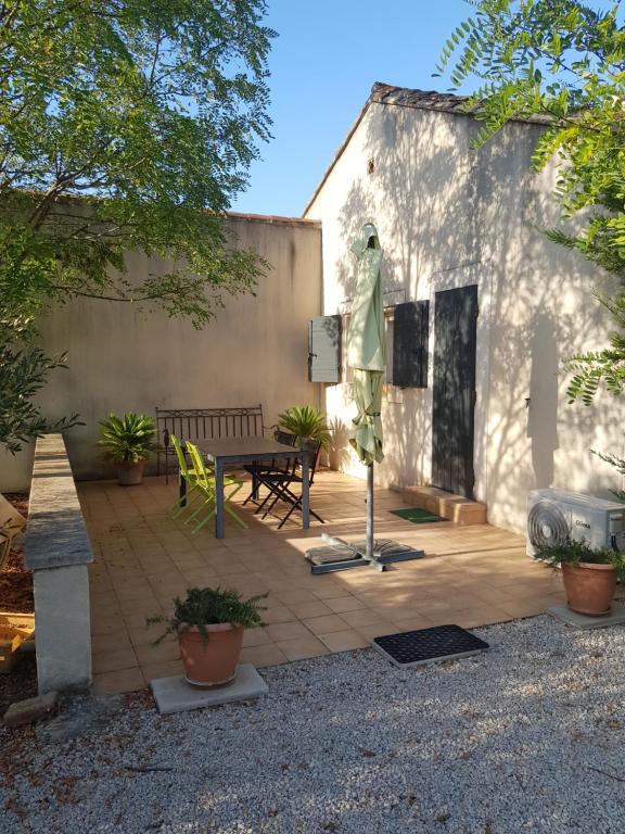 Appartement 2 pers avec accès piscine 19 Route de Tarascon, 13210 Saint-Rémy-de-Provence