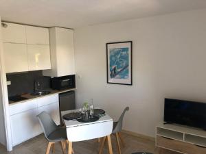 Appartement 2 personnes calme proche de la mer piscine tennis