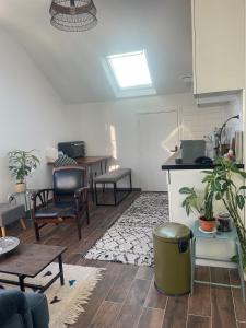 Appartement 2 pièces à 15 min De la Défense