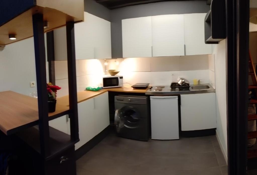 Appartement 2 pièces - Arrivée Tardive possible. 15 Rue Saint-Pierre Saint-Paul, 59000 Lille