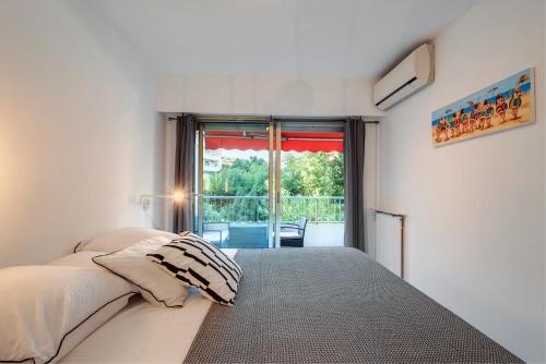 Appartement 2 pièces au calme proche Martinez avec parking privé
