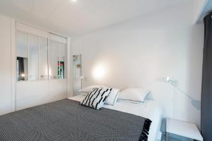 Appartement 2 pièces au calme proche Martinez avec parking privé