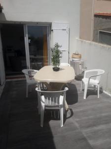 Appartement 2 pièces avec terrasse, accès plage direct
