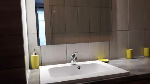 Appartement 2 pieces, metro Eglise de Pantin, 10 minutes de Paris Gare du Nord