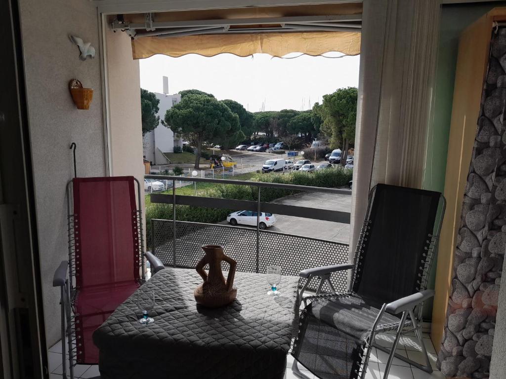 Appartement 2 pièces proche de la plage, au calme avec parking de la Montjoie, 80, 30240 Le Grau-du-Roi