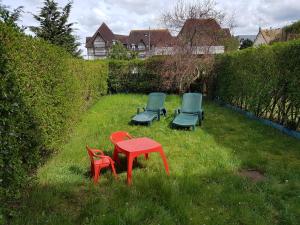 Appartement 2 pièces rez-de-jardin à 2 pas de la plage et de la thalasso