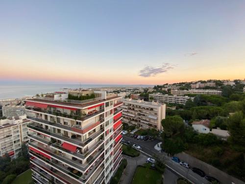 Appartement 2 pièces vue mer à Nice Fabron les Constellations Piscine 10mn promenade des Anglais