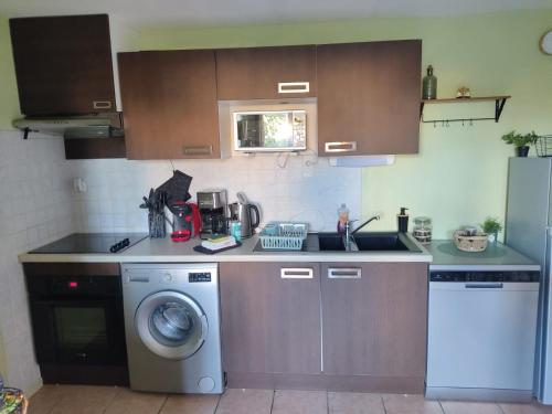 APPARTEMENT 25m², GRUISSAN, EN BORD DE MER