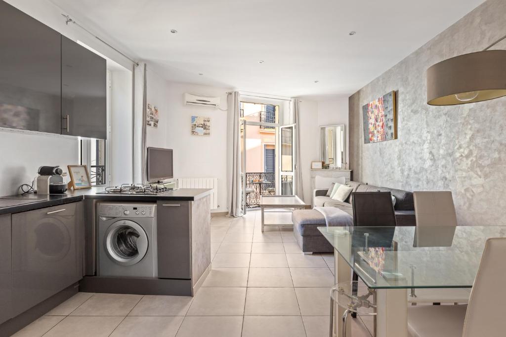Appartement 2P centre de Cannes avec balcon 1 Rue Preyre, 06400 Cannes