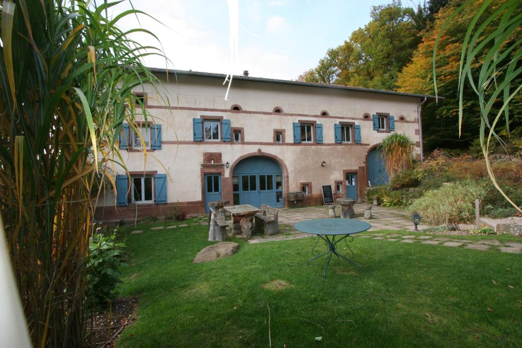 Appartement 3 chambres moderne avec balcon jardin commun et Clim - BENAKEY
