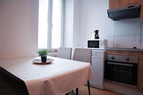 Appartement 3 pièces rénové lumineux calme parking
