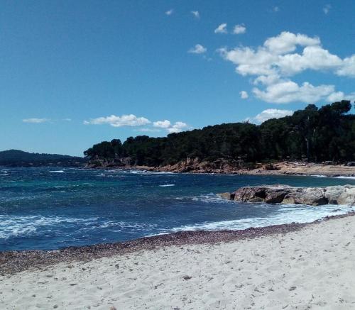 Appartement 35 m2 , climatisé, à 400m des plages