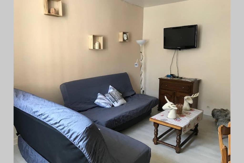 Appartement 4-6 personnes avec Wifi Centre La Bourboule Rez de Chaussée 115 Place du Souvenir, 63150 La Bourboule