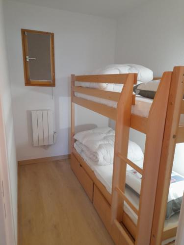 Appartement 4 à 6 personnes - Station La Joue du Loup - Chalet d'Aurouze, 150m des remontées