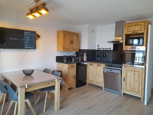 Appartement 4 à 6 personnes - Station La Joue du Loup - Chalet d'Aurouze, 150m des remontées