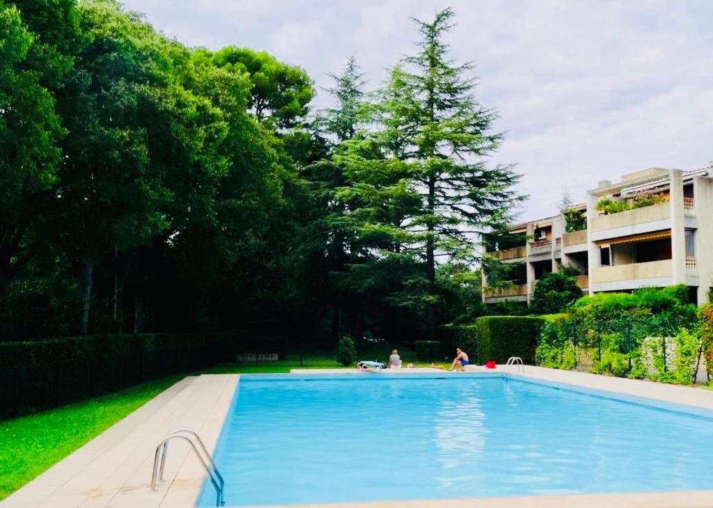 Appartement 4 chambres avec Piscine et garage centre ville 36 Avenue des Écoles Militaires, 13100 Aix-en-Provence