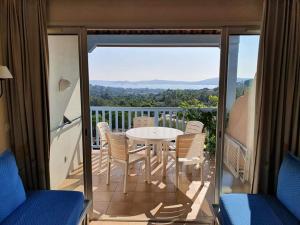 Appartement Appartement 4 ou 5 pers Vue Mer Climatisé Golfe de St Tropez Grimaud Les Restanques 1113 Route de Bardasse 83310 Grimaud Provence-Alpes-Côte d\'Azur