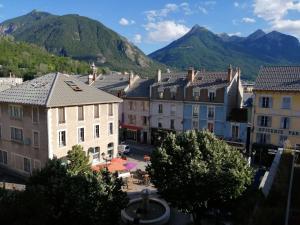 Appartement APPARTEMENT 4 PERSONNES A 500M DES TELECABINES 4 AVENUE DE LA REPUBLIQUE IMMEUBLE PLACE CENTRALE 05100 Briançon Provence-Alpes-Côte d\'Azur