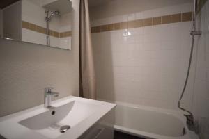 Appartement 4 personnes alpe d'huez, skis aux pieds