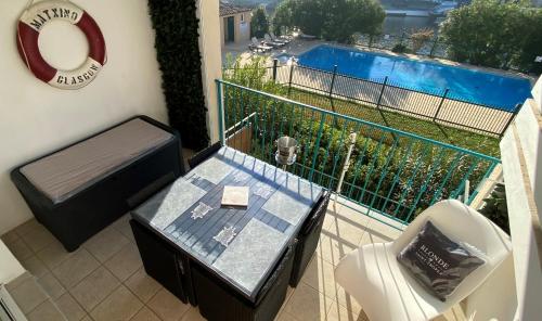 APPARTEMENT 4 PERSONNES PORT GRIMAUD - COTE D'AZUR