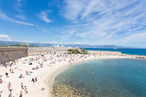 appartement 4 personnes vue mer remparts Antibes