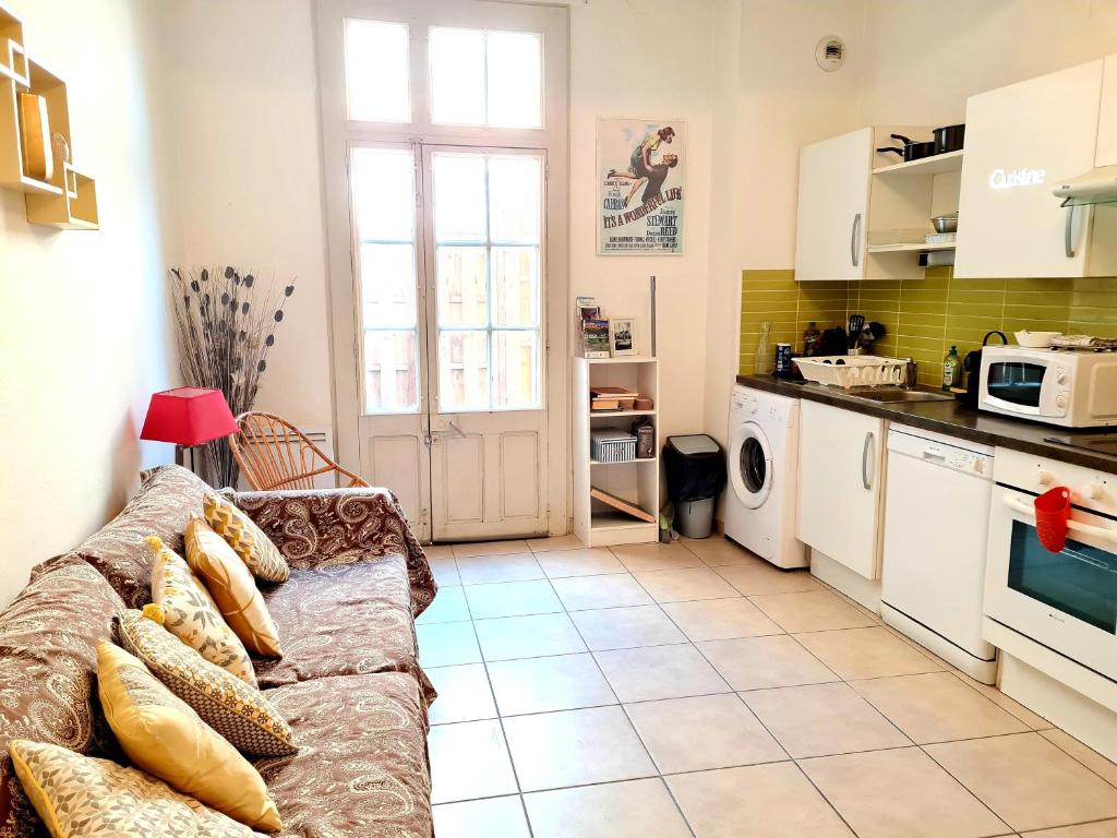 Appartement 4 voyageurs avec terrasse WIFI 32 Rue du Pont Vieux, 11000 Carcassonne