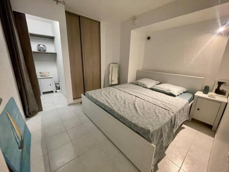 Appartement 47m2 à 100 m de la mer Bâtiment port azur V 303 Chemin du Gaz, 06220 Vallauris
