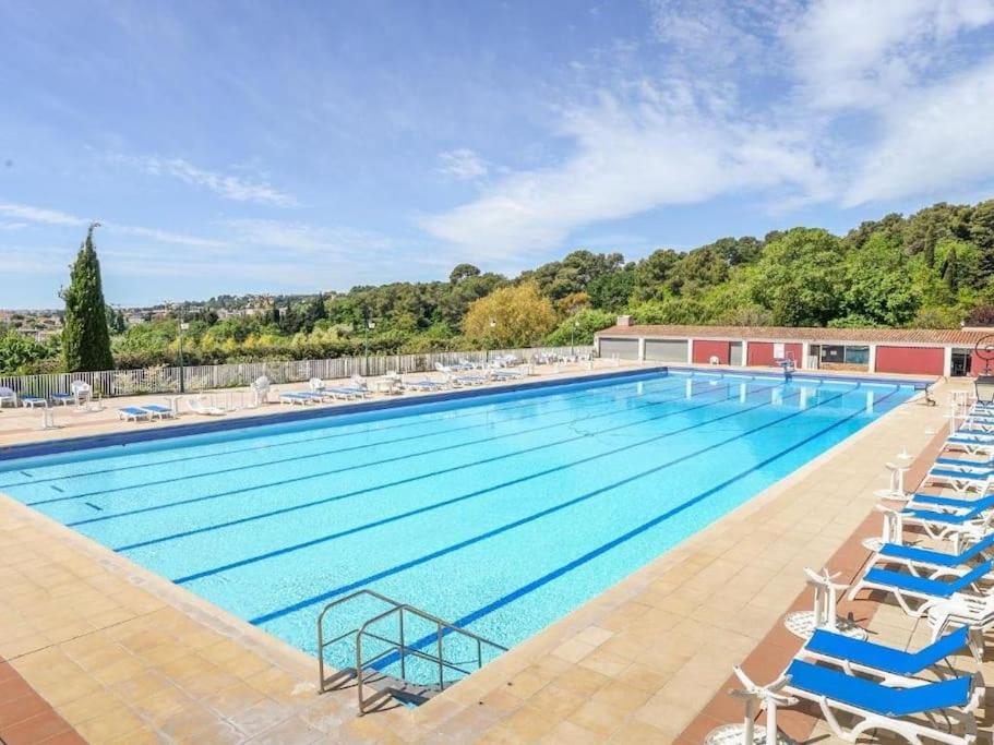 Appartement 5 pièces domaine avec piscine, tennis et piscine 6 ème 3 Domaine du Loup, 06800 Cagnes-sur-Mer