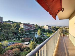Appartement 5 pièces domaine avec piscine, tennis et piscine