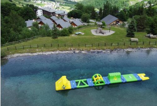 Appartement 6/8 pers à 200 m des pistes - piscine
