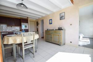 Appartement 6 pers proche plage 150m vue mer box voiture