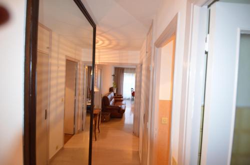 Appartement 6 personnes avec terrasse Le Port Nice