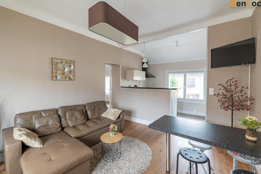 Appartement 6 personnes max. Caen Ouest. Netflix 8 Rue Savorgnan de Brazza, 14000 Caen