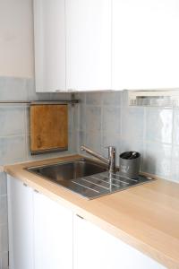 APPARTEMENT 6 PERSONNES VUE MER 30 M DE LA PLAGE