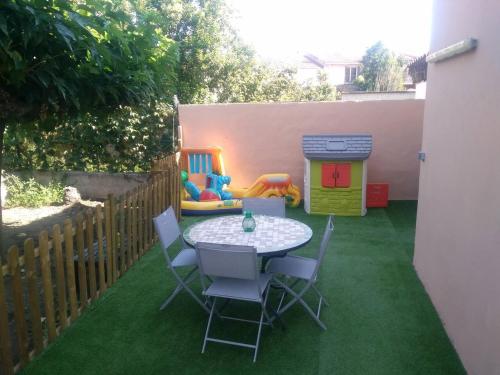 Appartement 62 m2 1er etage avec jardin au rdc