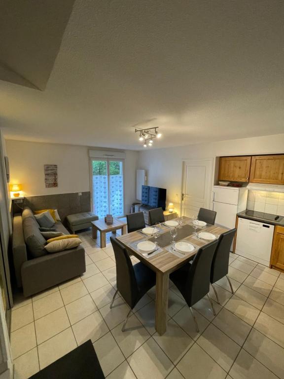 Appartement 65m² idéalement placé pour 6 pers. 7 Rue du Docteur Paul Mathieu, appt 06, 2ème Etage, 73570 Brides-les-Bains