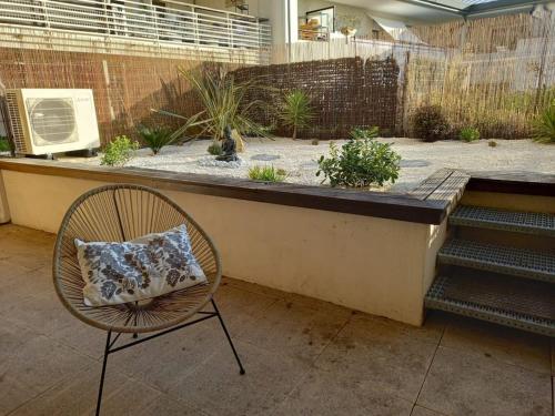 Appartement 8 personnes En face des Remparts Climatisé avec terrasse et Parking