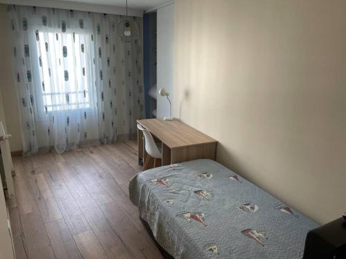 Appartement 82m2 Nanterre, Paris La Défense tram 2