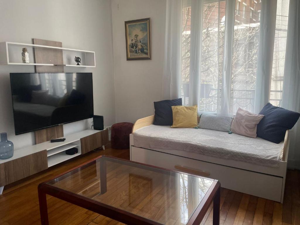 appartement a 15 minute de centre de paris Première etage 18 Avenue des Marronniers, 93400 Saint-Ouen