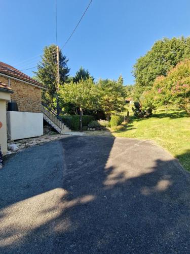 Appartement à 1km de Sarlat à la campagne